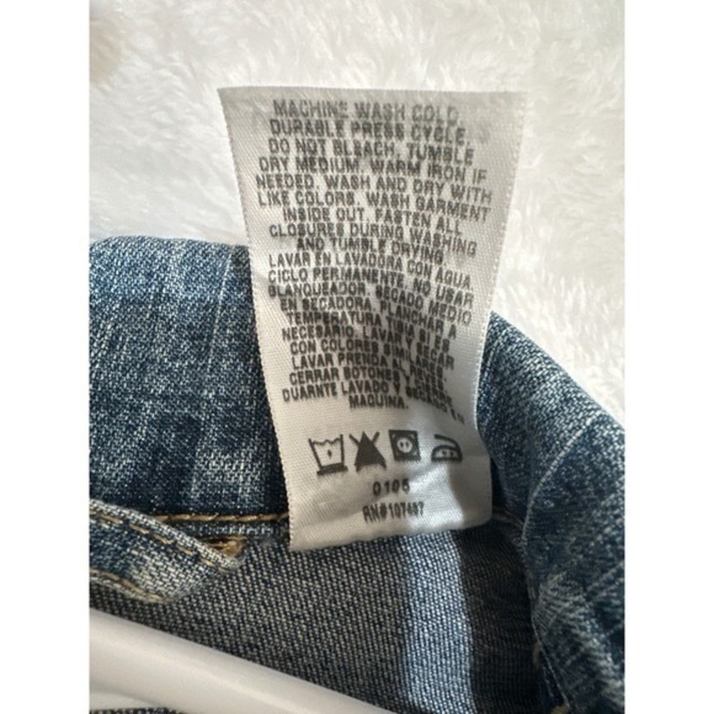 Levi Strauss Signature Women Denim Jacket Medium Blue Trucker Style size 8/10 - Picture 4 of 11